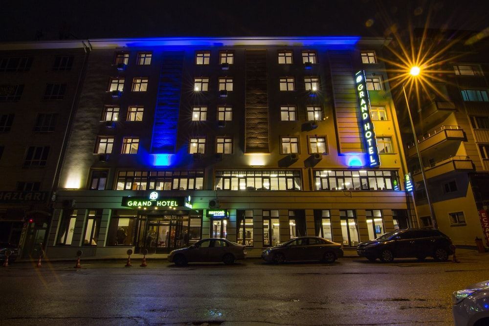 An Grand Hotel 1