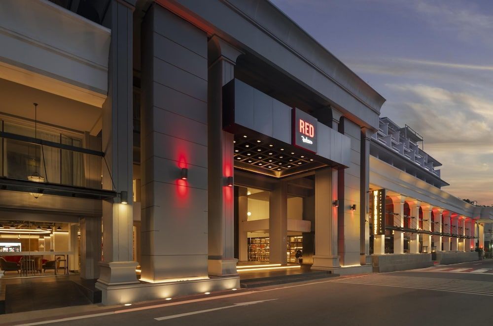 Radisson RED Phuket Patong Beach 1