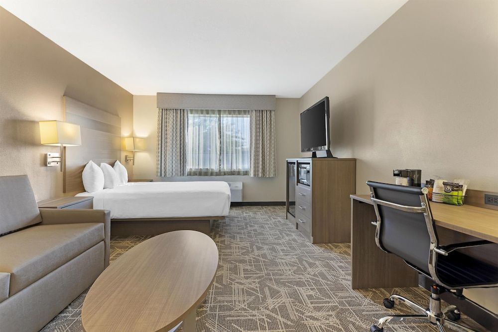 Best Western Kettleman City Inn & Suites 1