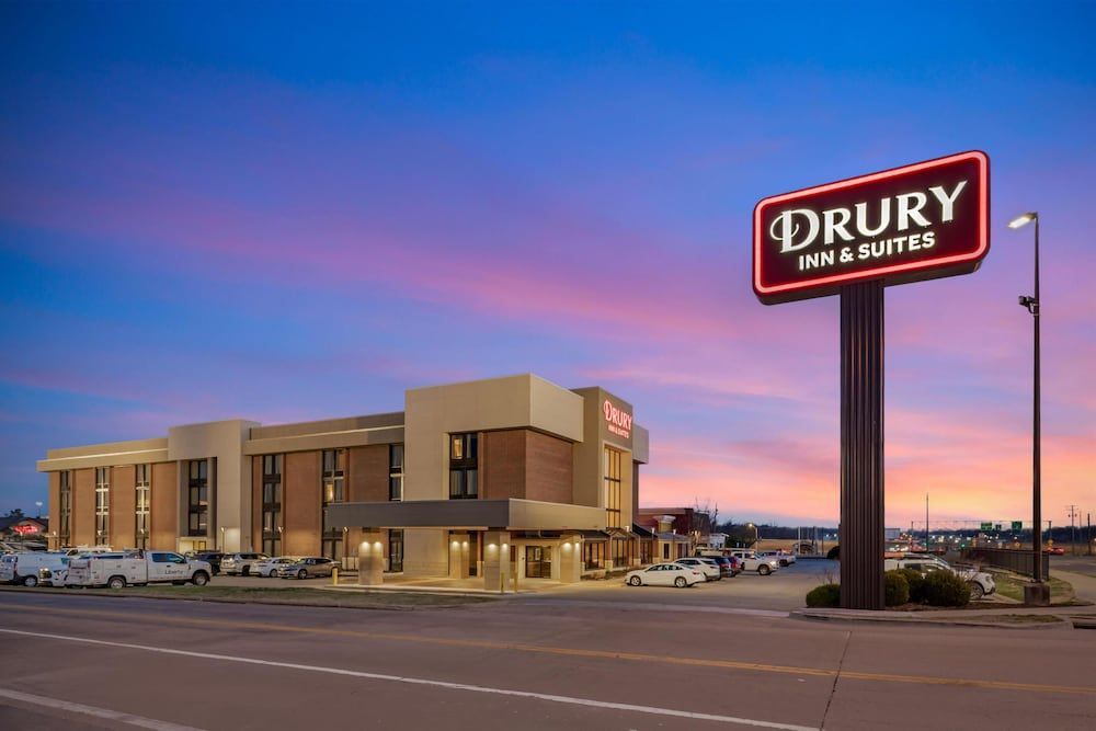 Drury Inn & Suites Joplin 1