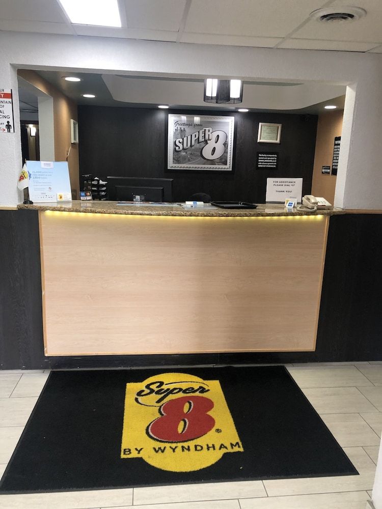 Super 8 by Wyndham Plover Stevens Point Area 1