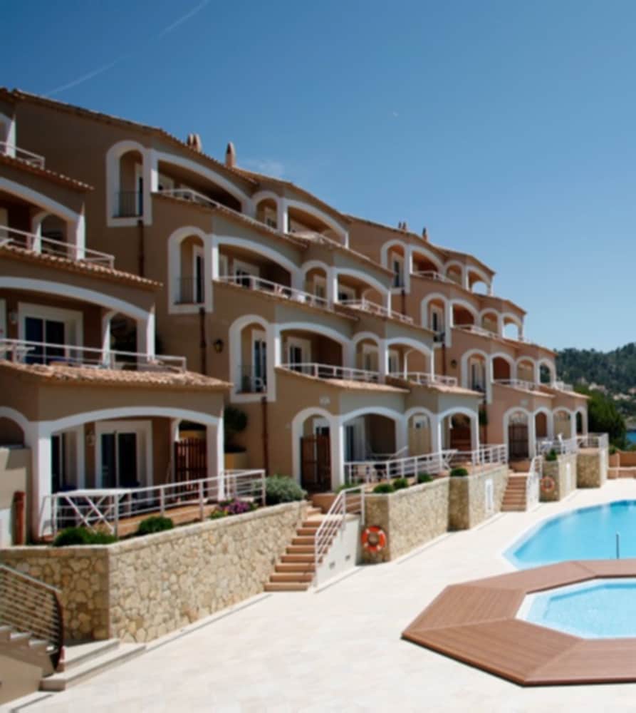 Bahia Suites Camp de Mar 2