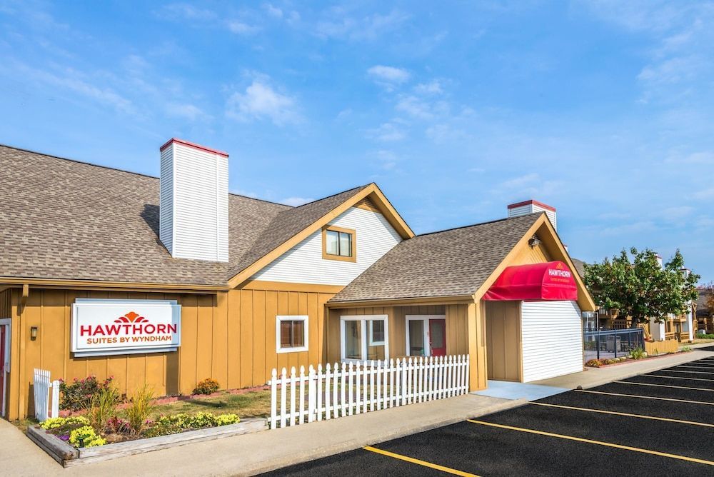 Hawthorn Extended Stay by Wyndham Dayton 1