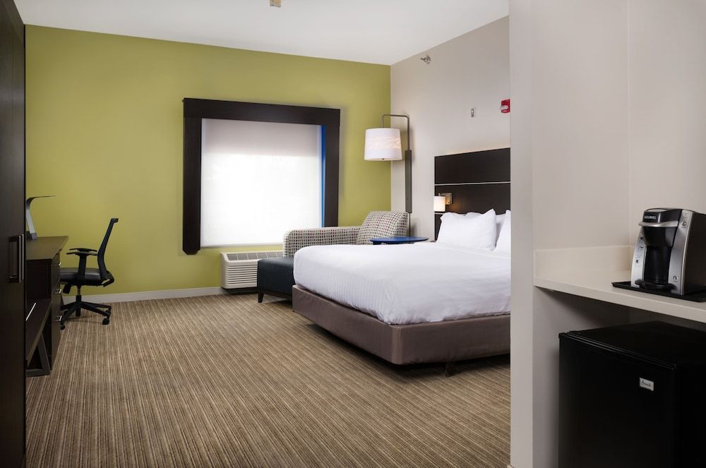 Holiday Inn Express & Suites INDEPENDENCE-KANSAS CITY by IHG 2