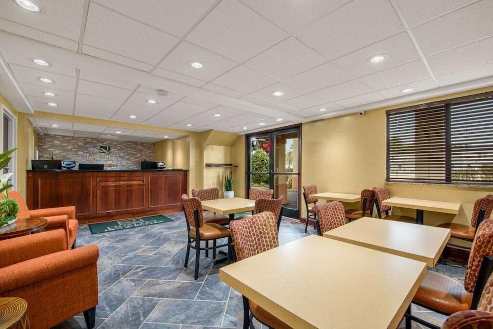 Hibiscus Inn & Suites 2