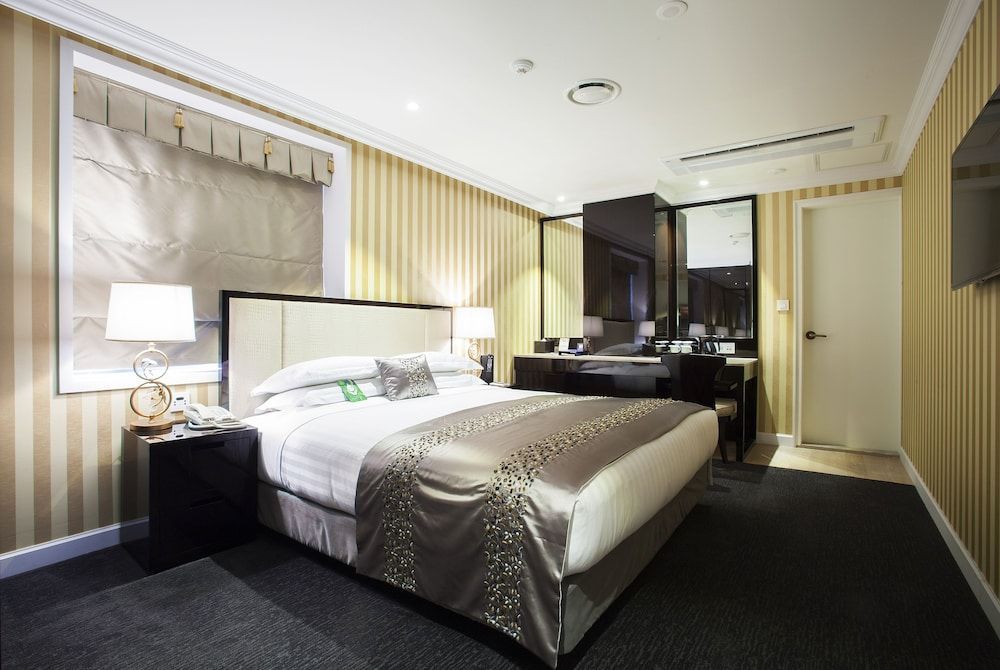 The Grand Hotel Myeongdong 1