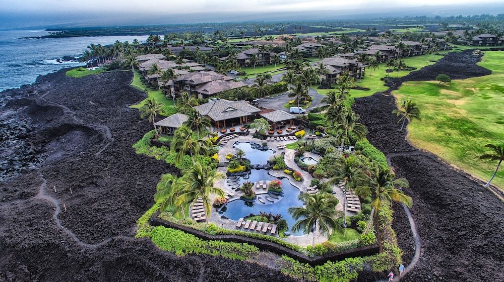 Castle Hali'i Kai at Waikoloa 1