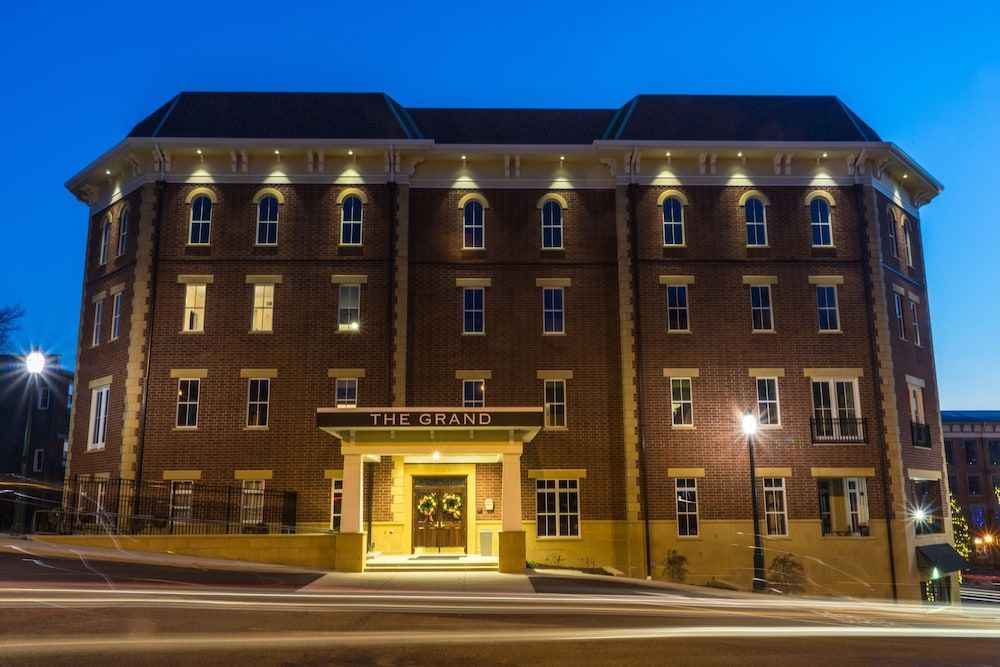 The Mount Vernon Grand Hotel 1