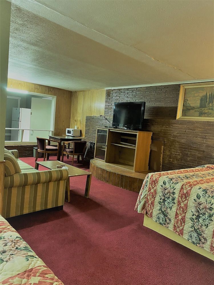 Madill Inn 1