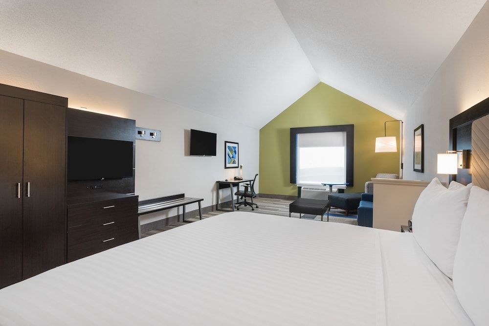 Holiday Inn Express & Suites FLORENCE I-95 & I-20 CIVIC CTR by IHG 2