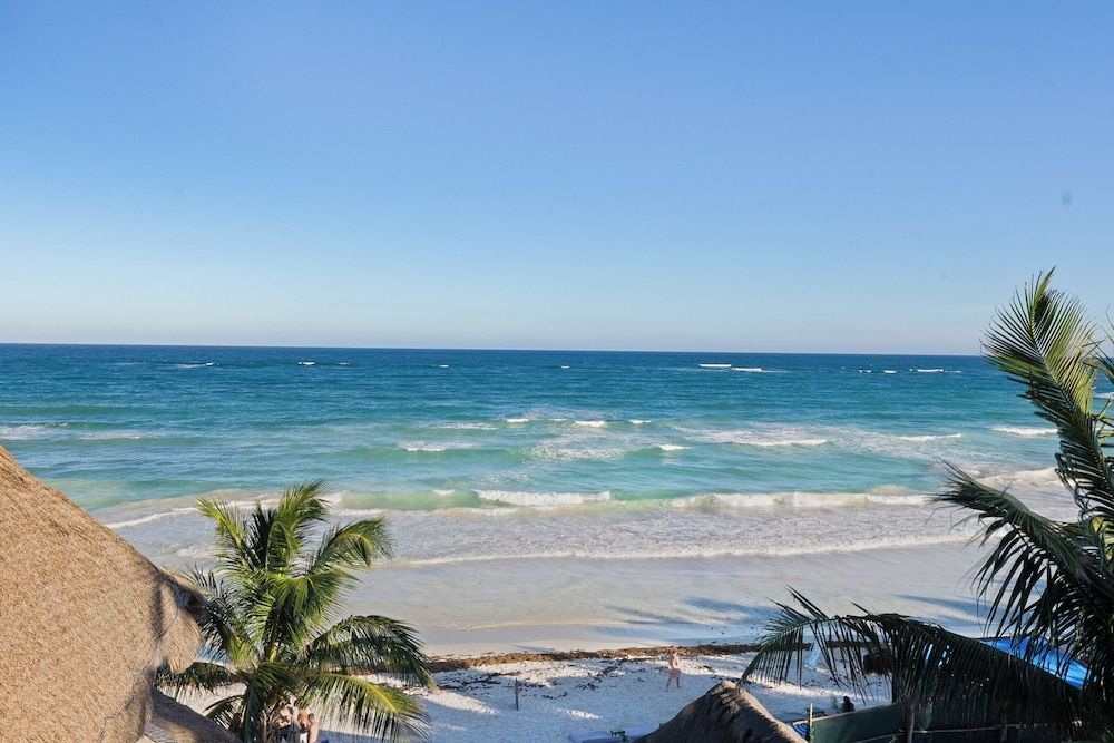 Playa Canek Beachfront Eco Hotel 1