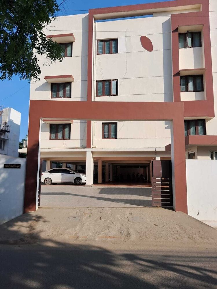 Mayfair Service Apartments 1