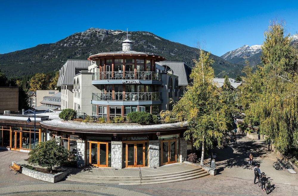 The Crystal Lodge 1