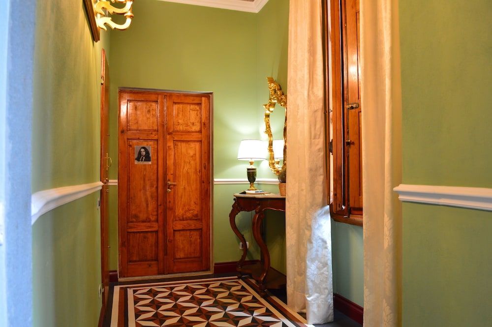 Boutique B&B Torre de' Conti 2