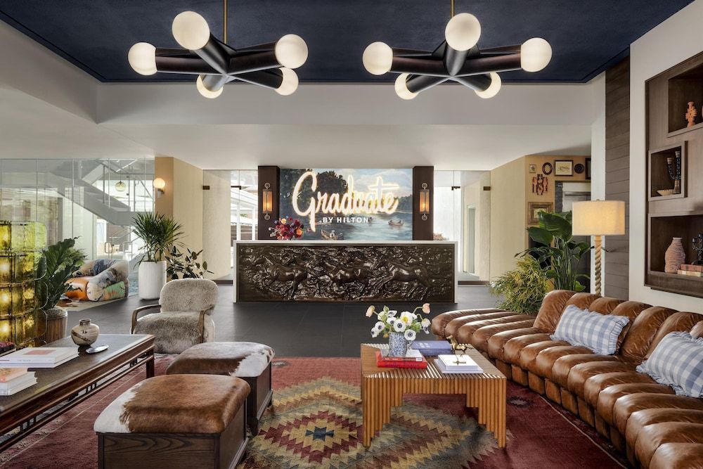 Graduate by Hilton Dallas 1