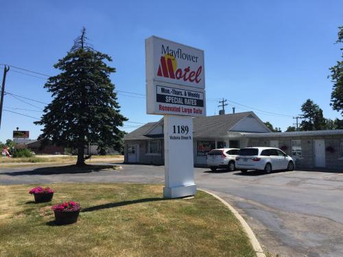 Mayflower Motel 2