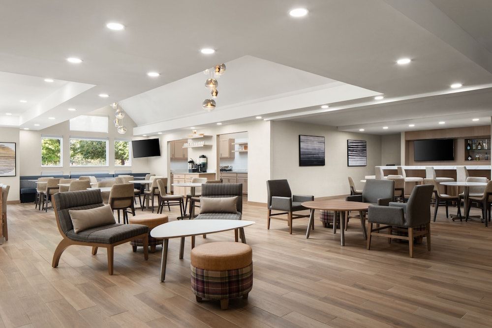 Residence Inn by Marriott Holland 2