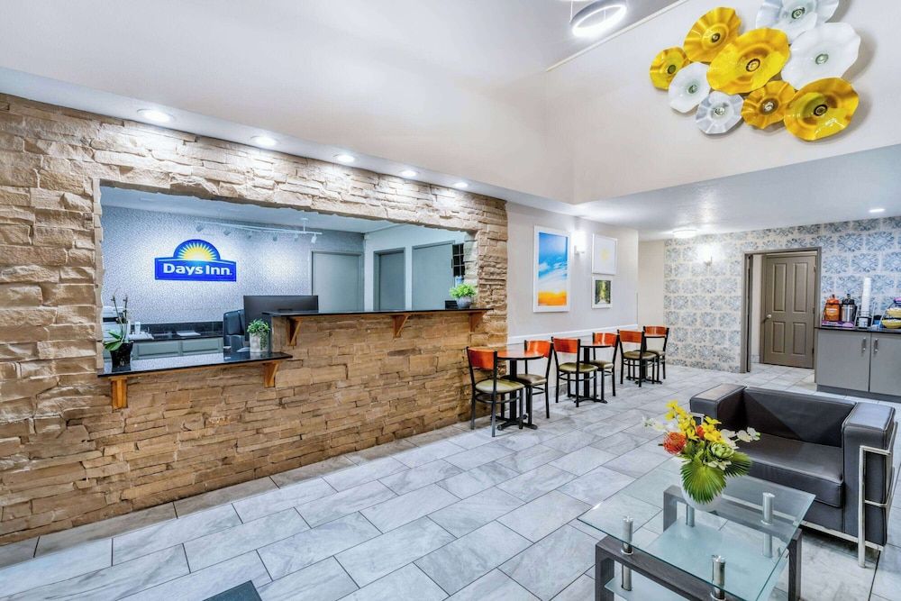 Days Inn by Wyndham Los Lunas 2
