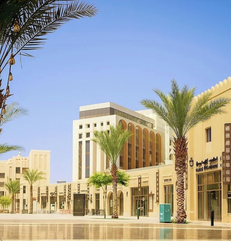 Golden Tulip Muscat The Village 1