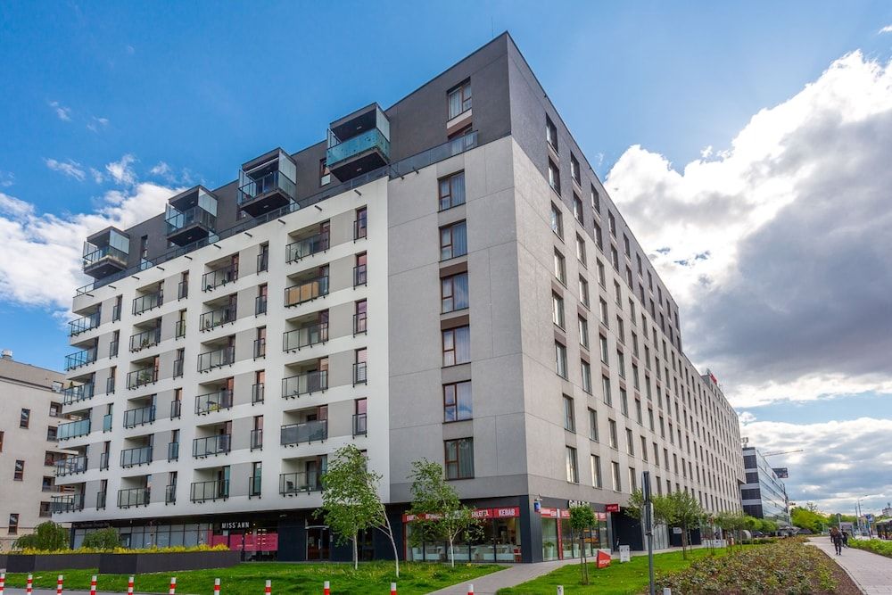 Warsaw Apartments - Luxury Top-view Aparthotel 1