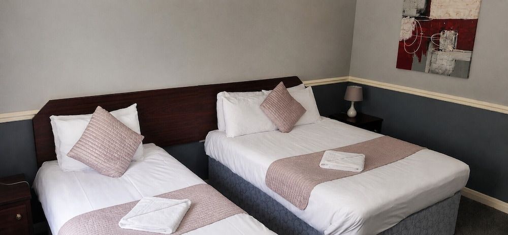 The Crewe Arms Hotel 2