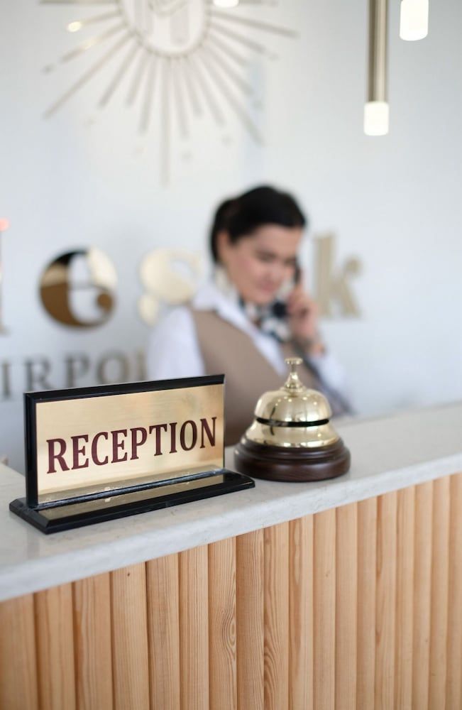 Meshk Airport Hotel 2