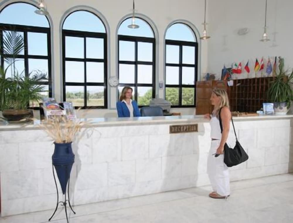 Nina Beach Hotel 2