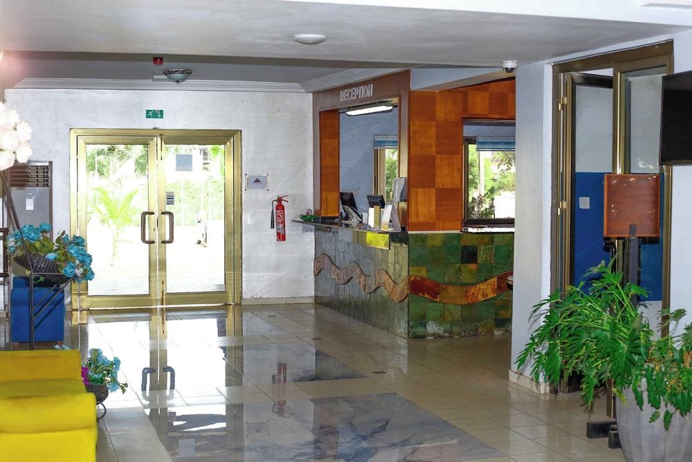 Ave Maria Hotel 2