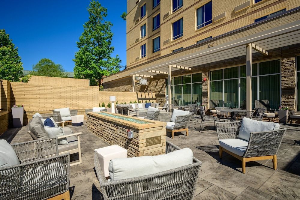 Courtyard by Marriott Raleigh Cary Crossroads 1