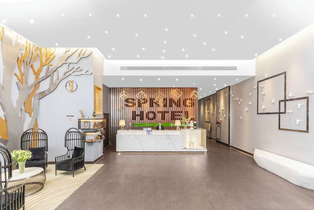 Springtime Hotel 2