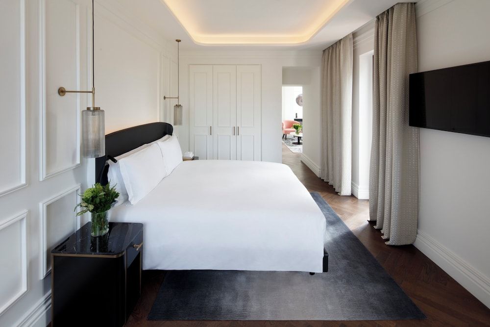 InterContinental Hotels ROME AMBASCIATORI PALACE by IHG 2