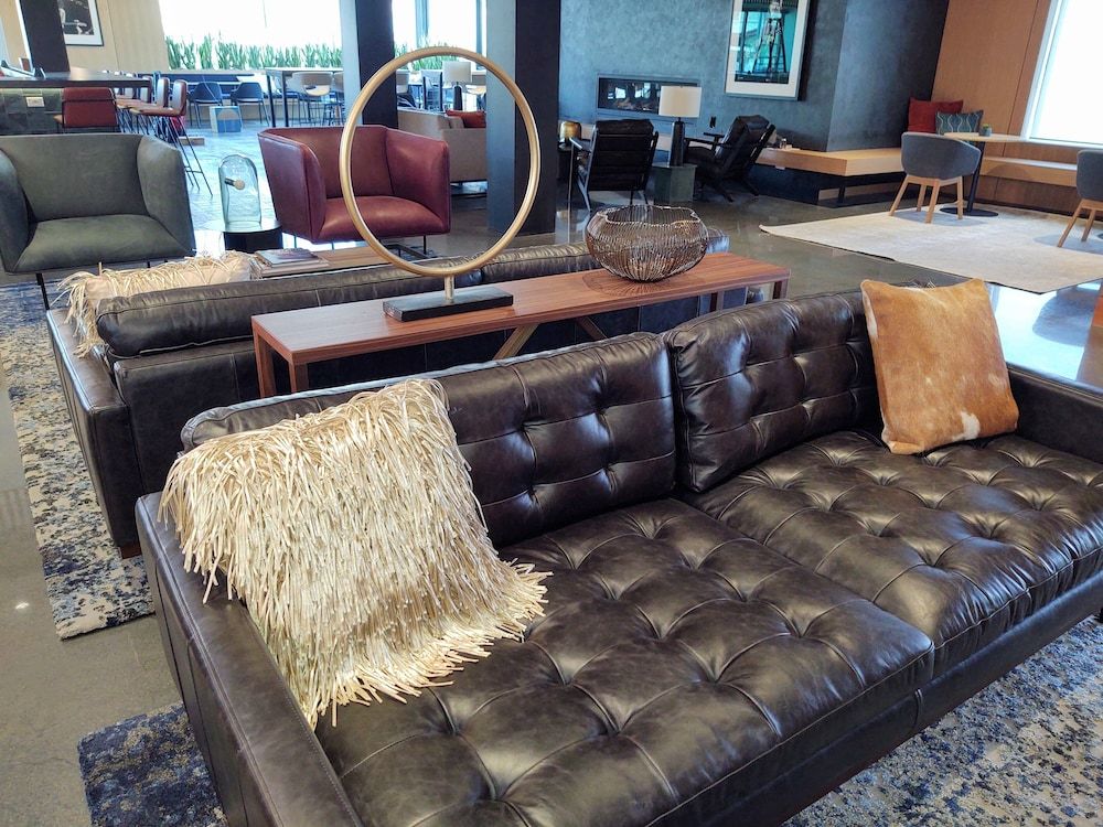 Cambria Hotel Austin Airport 2