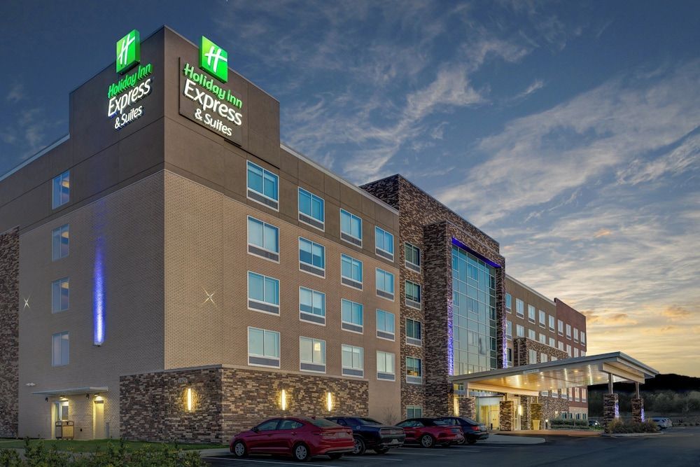 Holiday Inn Express & Suites INDIANAPOLIS NE - NOBLESVILLE by IHG 1
