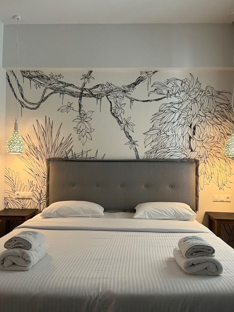 Maritime Suites 2