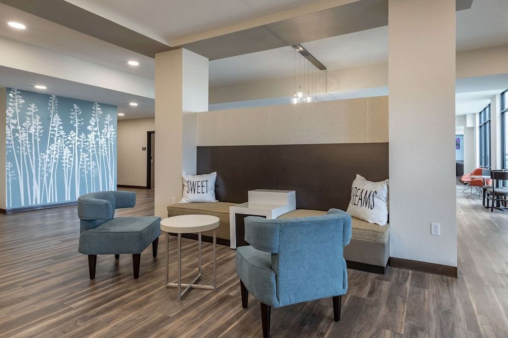 Sleep Inn & Suites Milwaukee-Franklin 2
