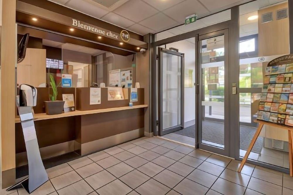 B&B HOTEL Carcassonne Rocadest La Cité 1