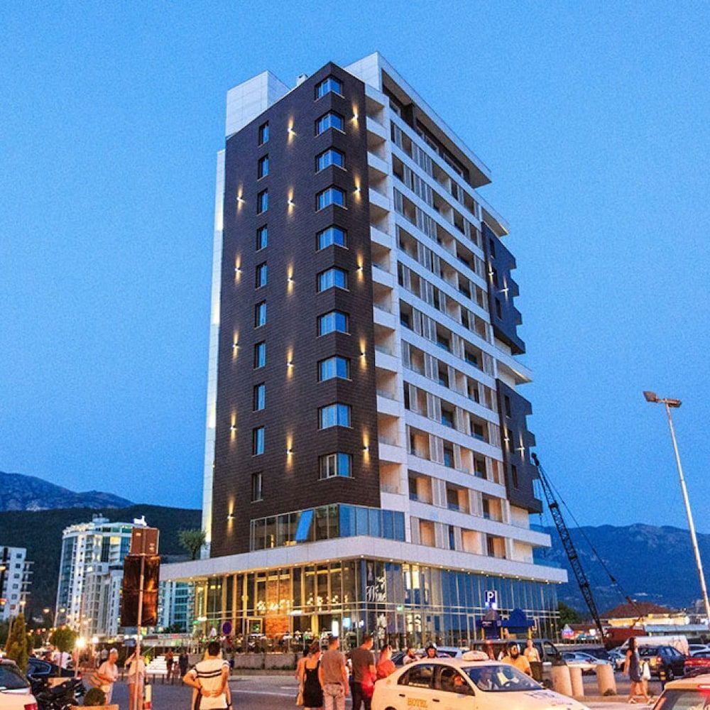 Aurelio Central Residences 1