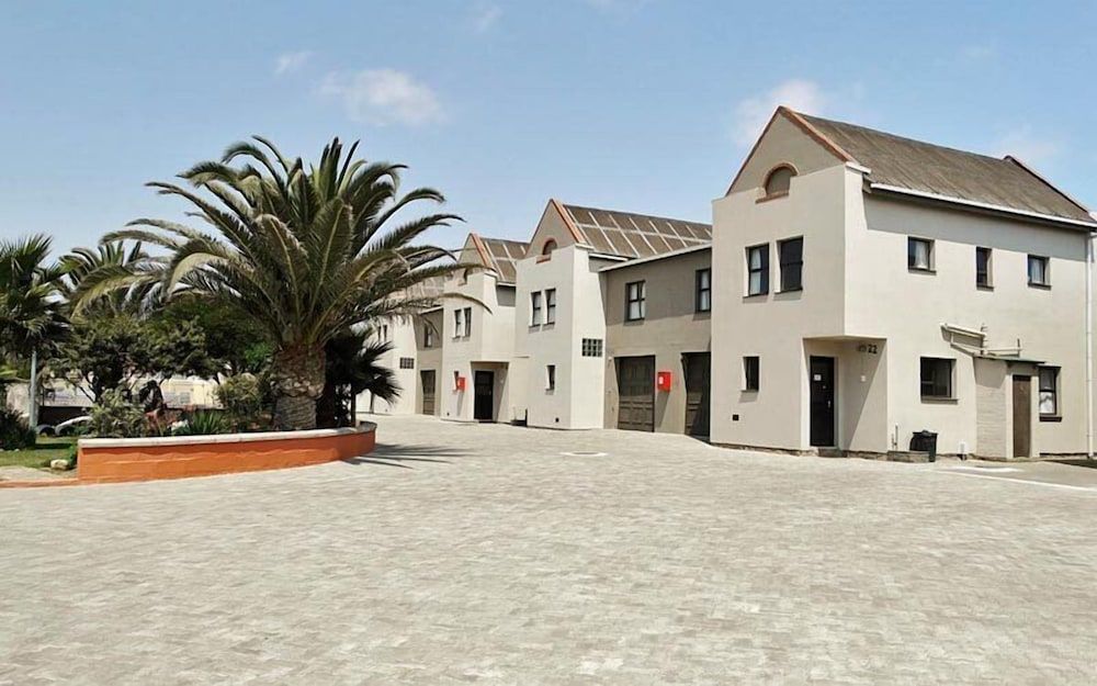Lagoon Chalets 1
