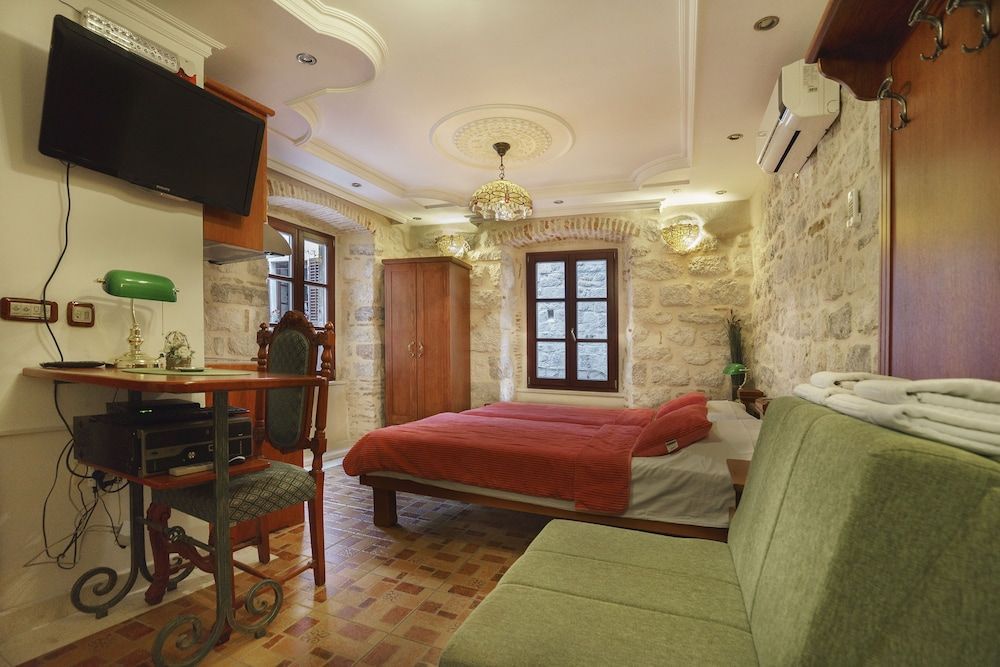Apartments Wine House Old Town 1