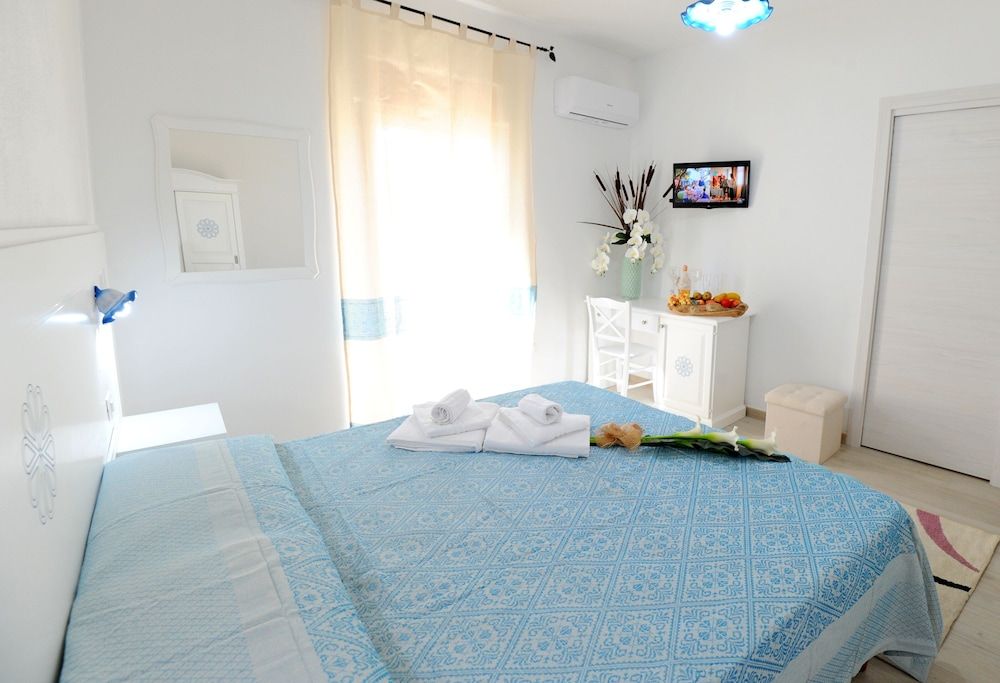 INAH Rooms 2