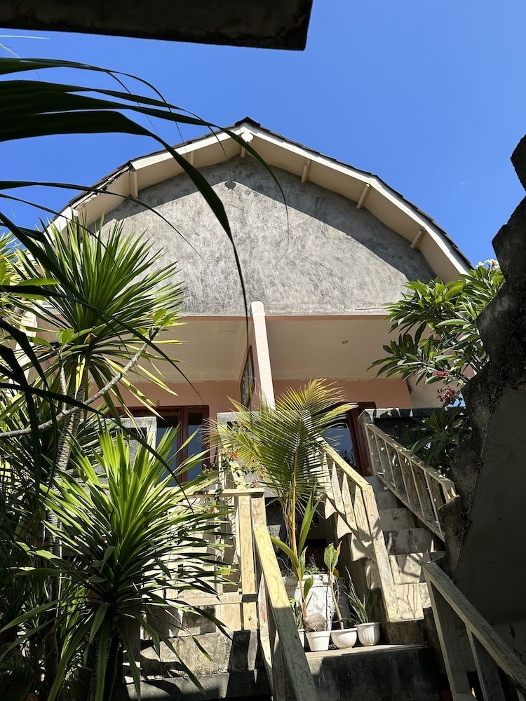 Jamess Bungalow 1