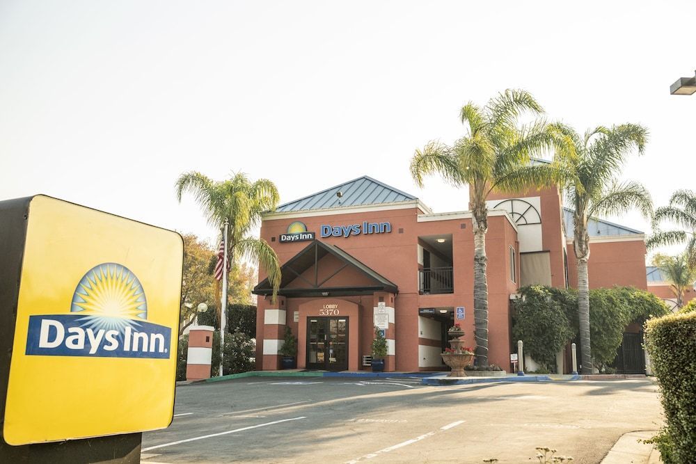 Days Inn by Wyndham Concord 1