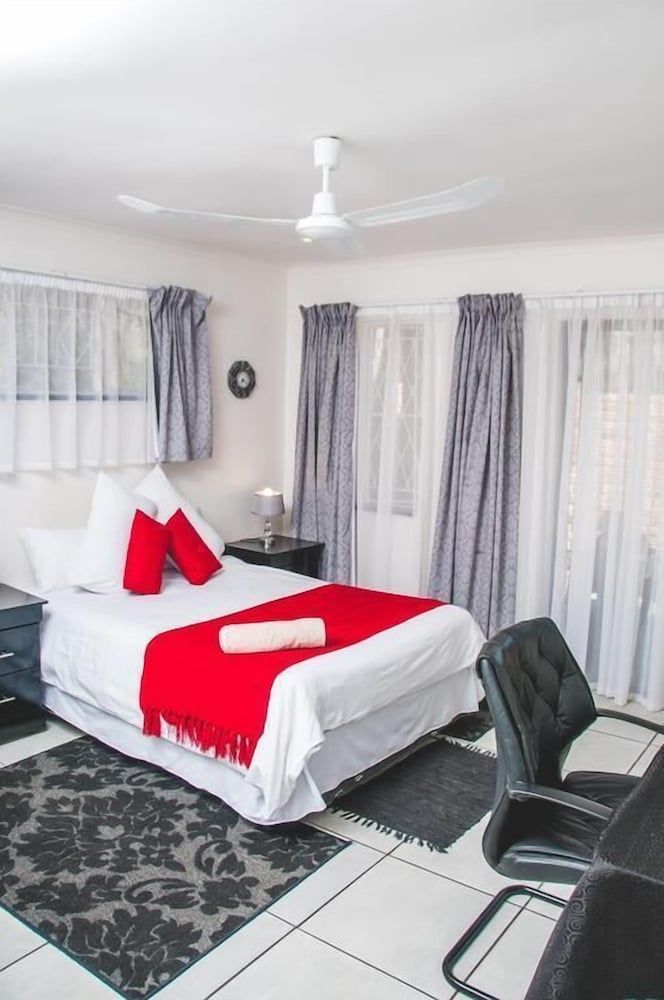 Ferndale Lodge 2