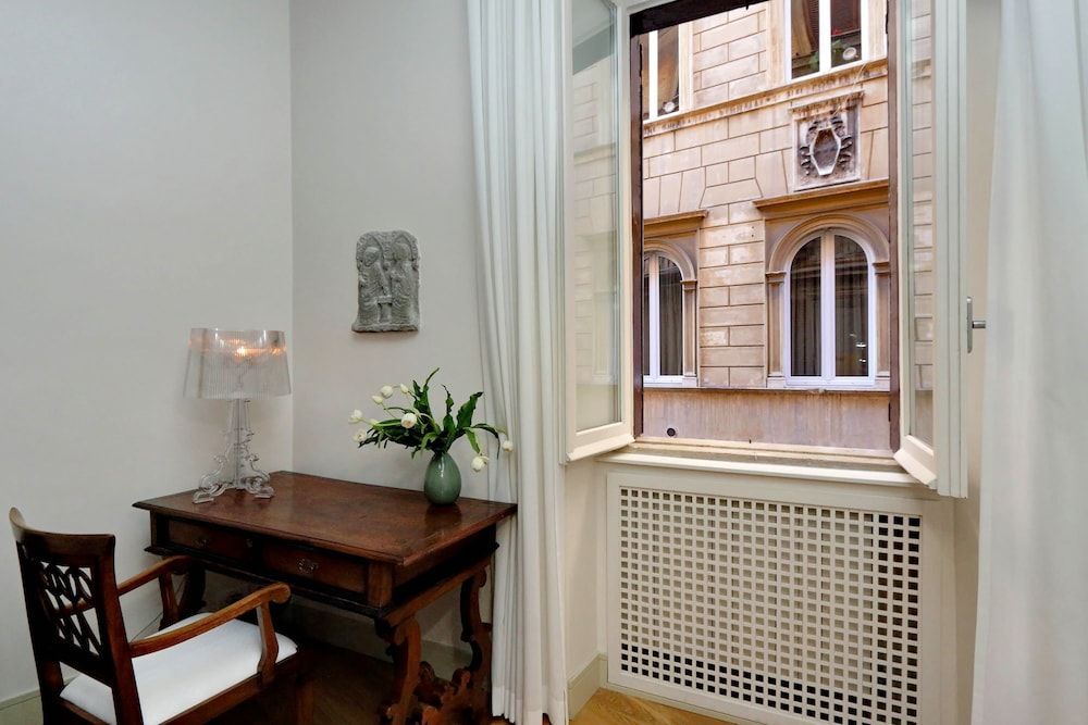 Farnese Charme 2