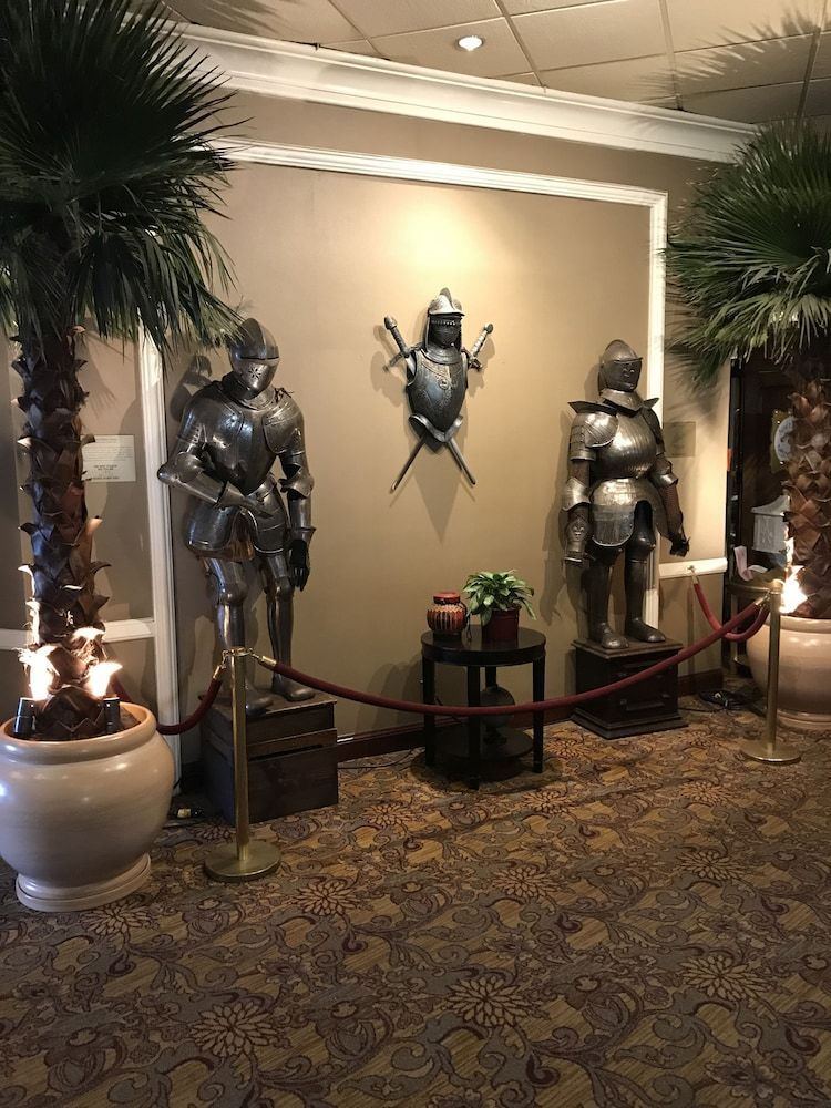 Anaheim Majestic Garden Hotel 2