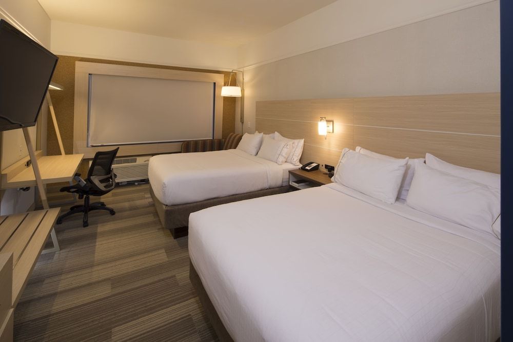 Holiday Inn Express & Suites PORT HURON by IHG 2