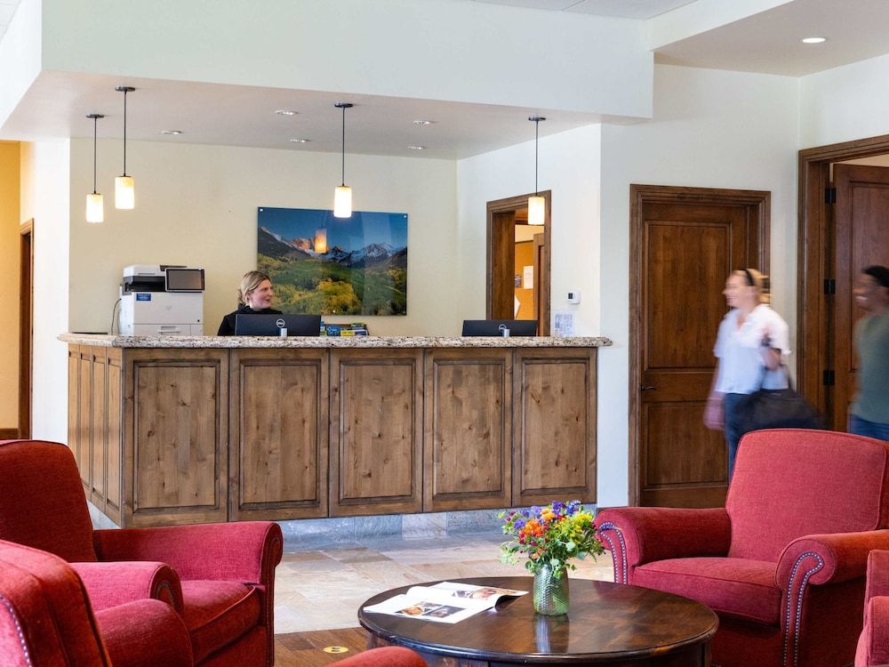 Villas at Snowmass CLub 2