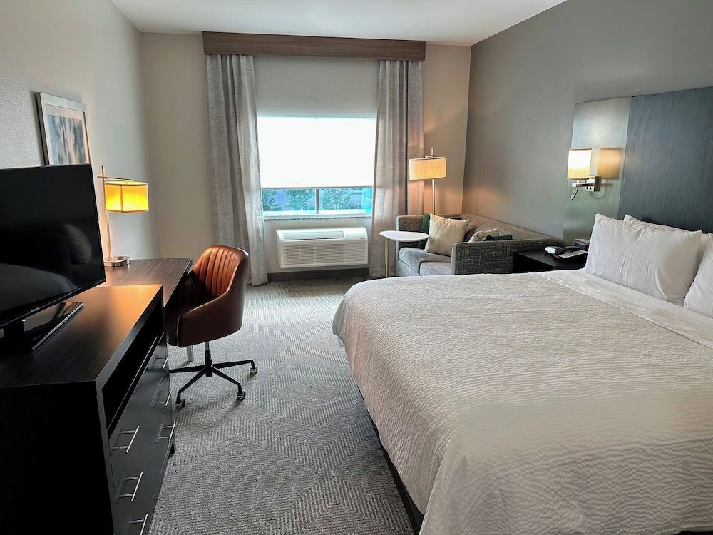 Holiday Inn CARLSBAD - SAN DIEGO by IHG 2