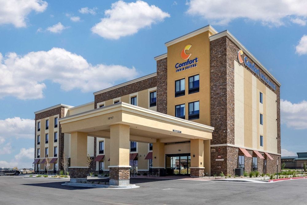Comfort Inn & Suites Bennett 1