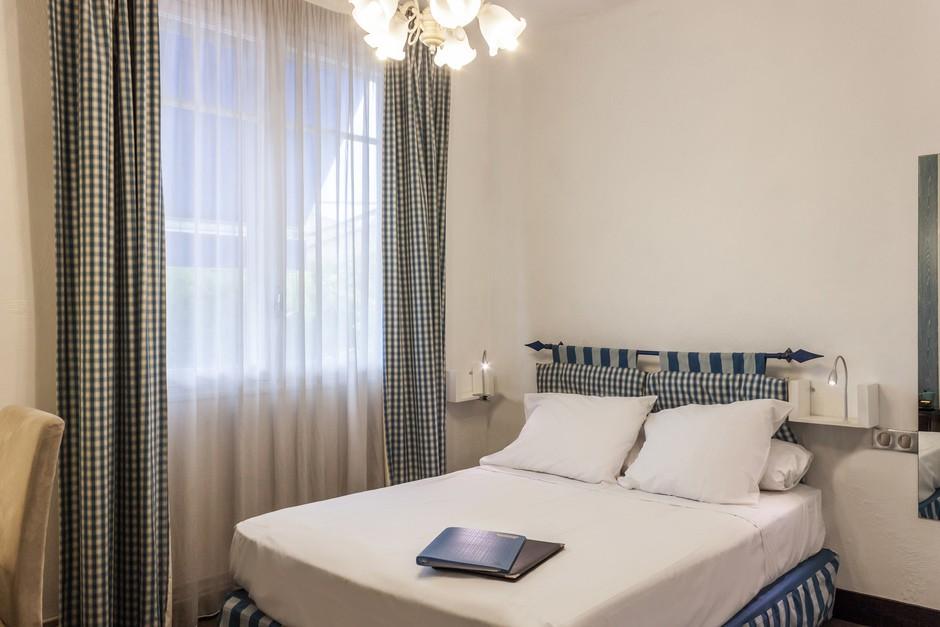 Hotel Cayrons Vence & St Paul de Vence 1